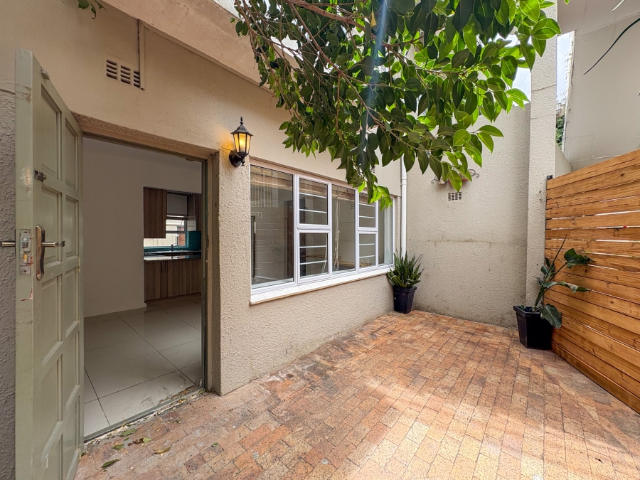 2 Bedroom Property for Sale in Oranjezicht Western Cape